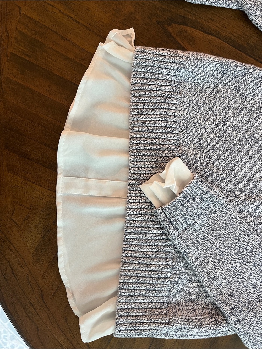 White House Black Market Gray Marled V-Neck Sweater with Shirt Hem - Picture 4 of 4
